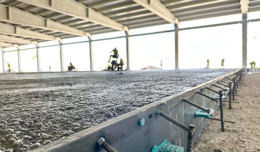 Reinforcement of the screed with fiber