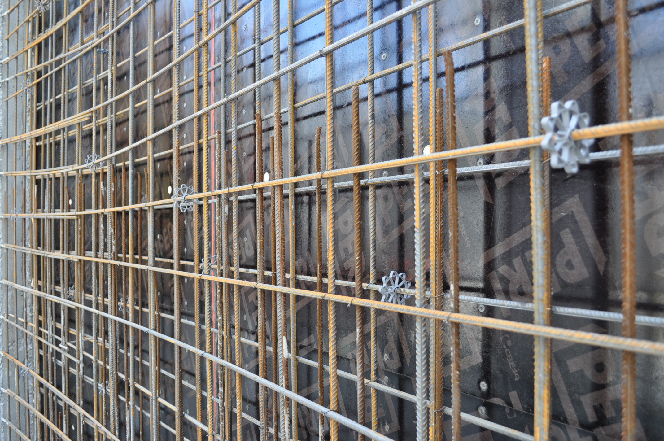 Фіксатори для арматури Protex: види, характеристики, призначення та як вибрати