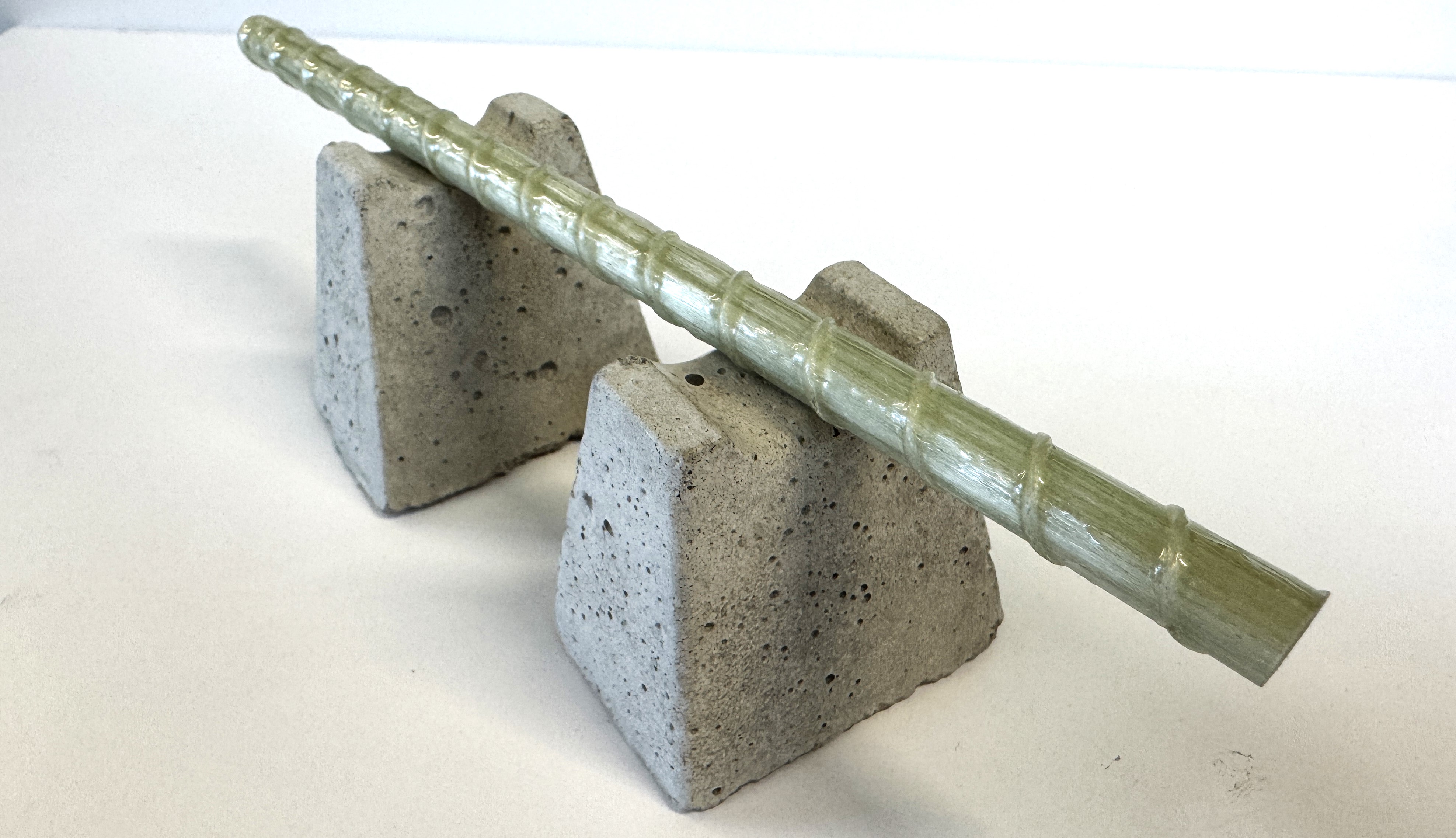 Фиксаторы из фибробетона для надежной защиты гидротехнических сооружений