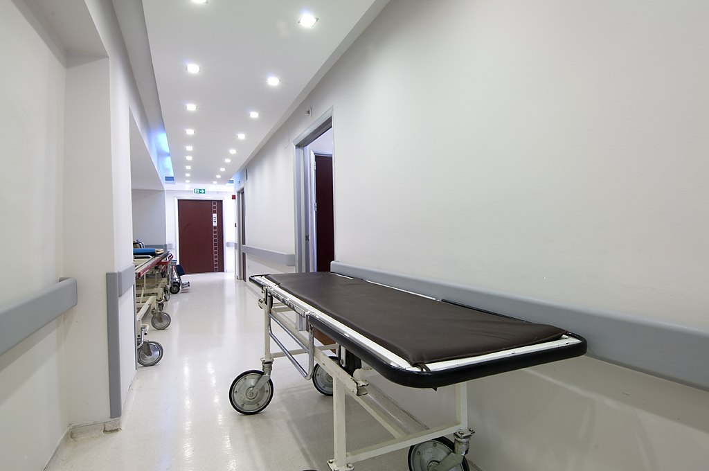 Защита стен и углов в медицинских учреждениях