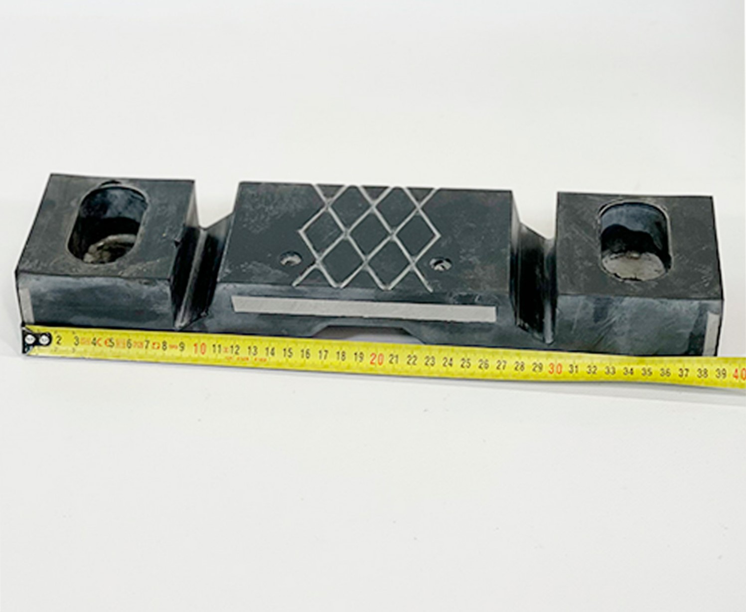 A non -removable arfen sinusoidal Slab Joint sjs 140 mm steel, length of 3 m