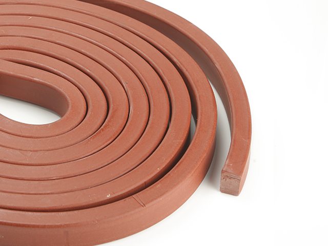 Шнур бентонітовий 10х20 мм для гідроізоляції та герметизації робочих швів, 5м.п.