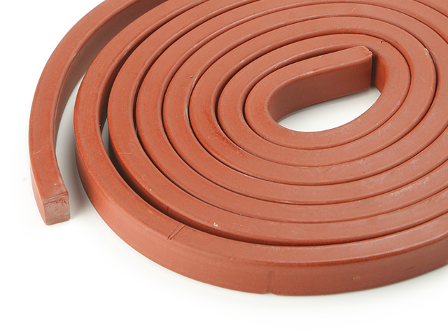 Шнур бентонітовий 20х30 мм для гідроізоляції та герметизації робочих швів 5м.п.